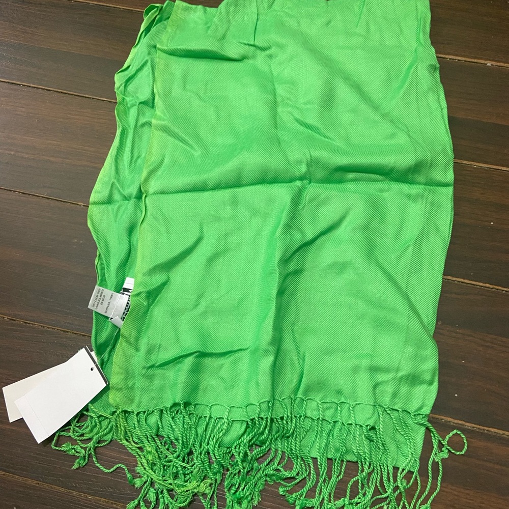 Spectrum Green Women’s Scarf 27 x 80 “